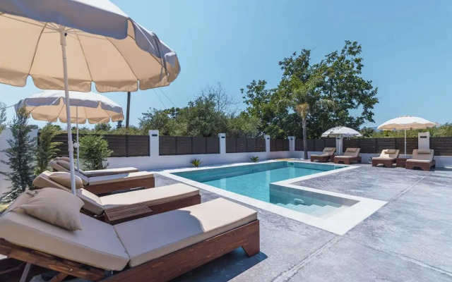 Villa Infinity Theo With 4 Bedrooms and 4 Bathrooms