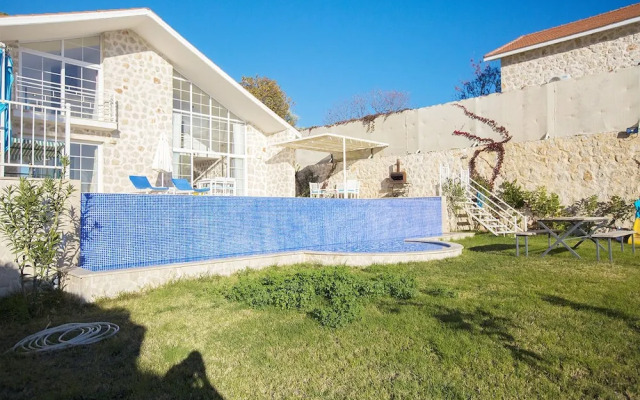 Villa Hira 2 by Akdenizvillam