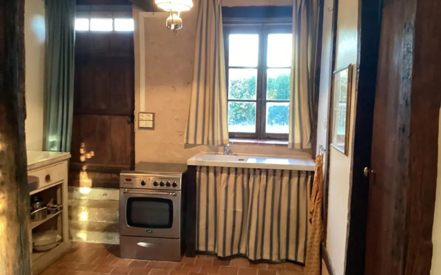 Charming Home by River Allier Hiking Trails