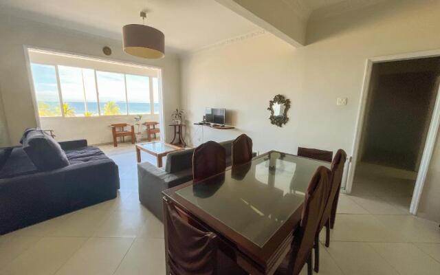 Apartamento grande com vista frente mar Copacabana