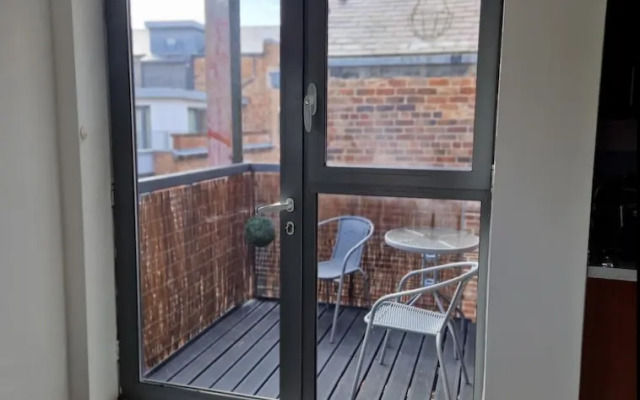 Remarkable 2-bed Apartment in Central Liverpool