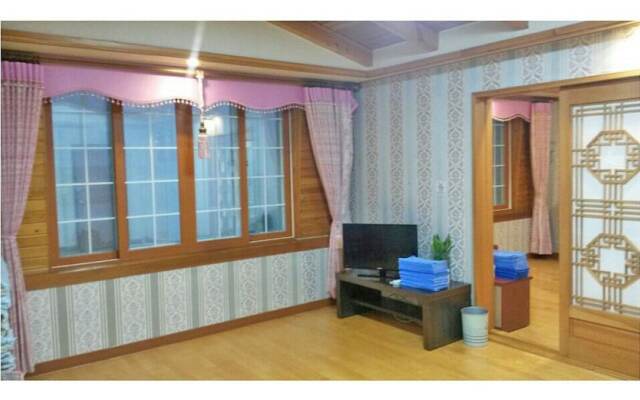 Palgongsan Youth Hostel