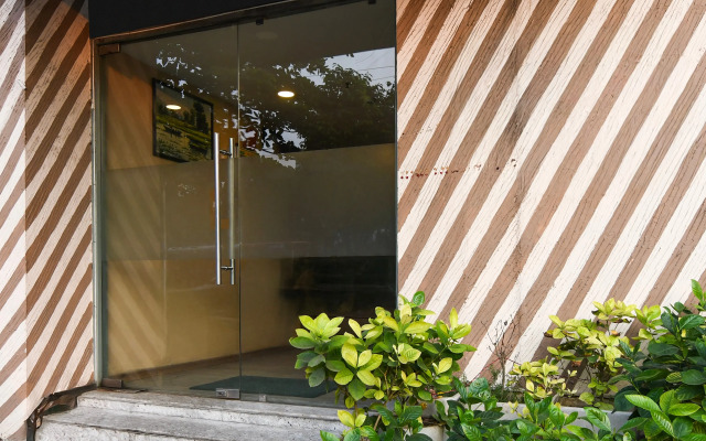 Super Townhouse VIP Road Formerly The Sky