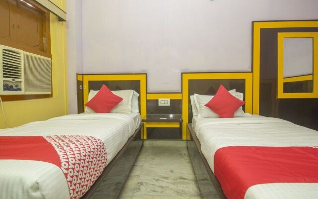 OYO 27610 Hotel Landmark