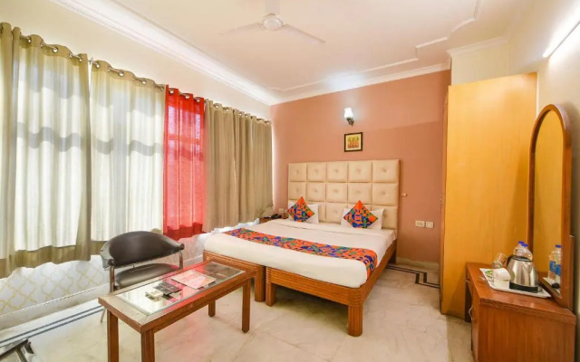Gracious Inn Hotel by OYO Rooms