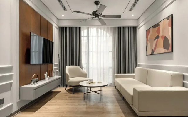 Otis Apartment