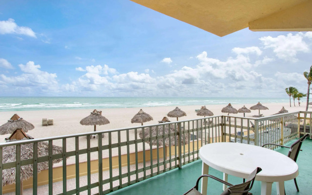thunderbird beach hotel