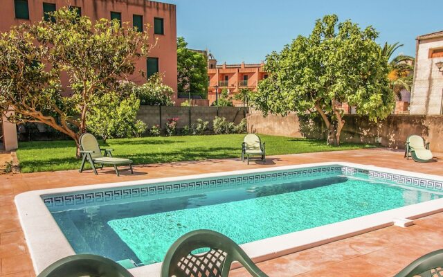 Huge Holiday Home in Catalonia With Private Swimming Pool