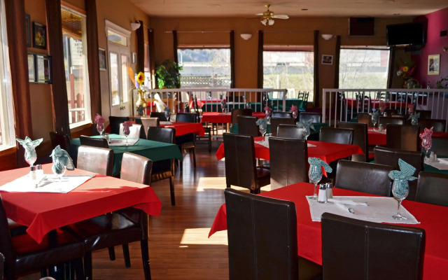 Canadas Best Value Inn & Suites Castlegar