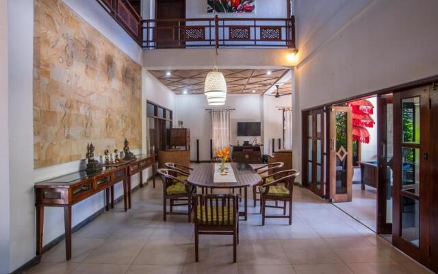 Villa Este, Seminyak