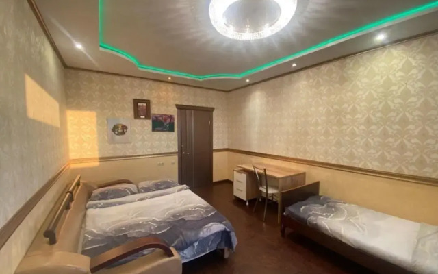 Apartments on Novaya Sloboda street 3
