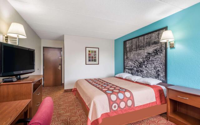 Super 8 by Wyndham Danbury