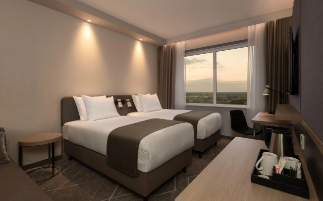 Holiday Inn Eindhoven Airport by IHG