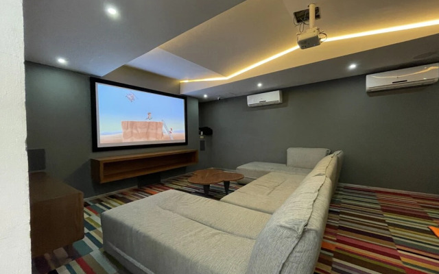 New Downtown Loft With Gym-Spa-Cinema
