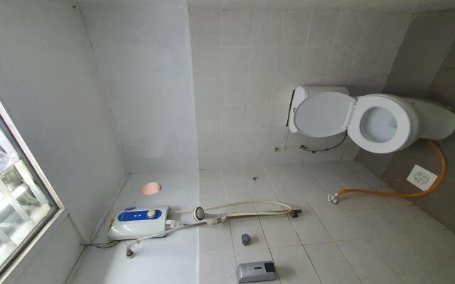 OYO 90202 Hotel Alam Jaya