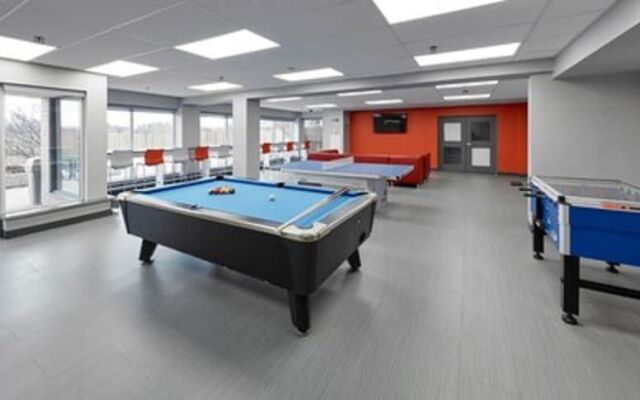 Residence & Conference Centre - King City