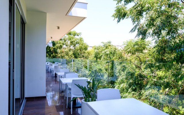 Rio Gardens - Happy 1-bdr Apt w Balcony