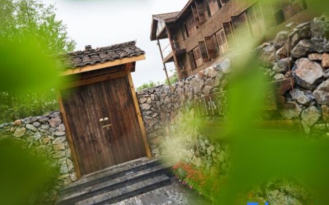 Youjian Xiaoyuan Hot Spring Hostel