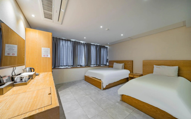 A-One Hotel