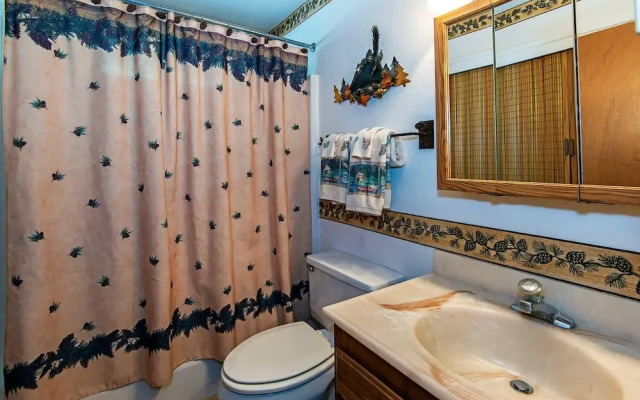 Cherry Hills Cabin - Sleeps 6, No Pets, Family Fun!