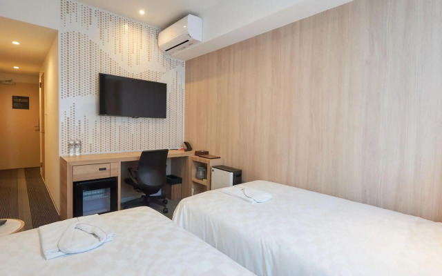 Henna Hotel Komatsu Ekimae