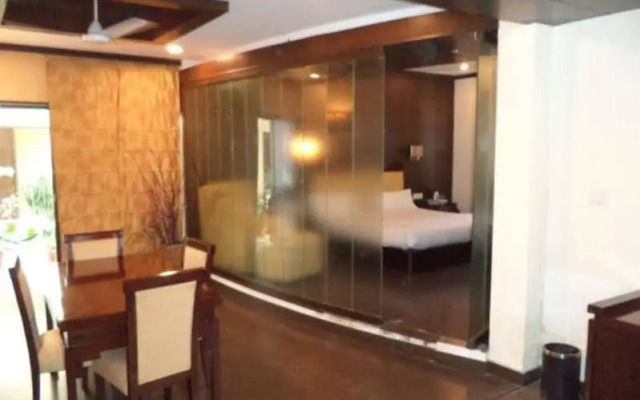 Hotel Saurabh Candy By Peppermint
