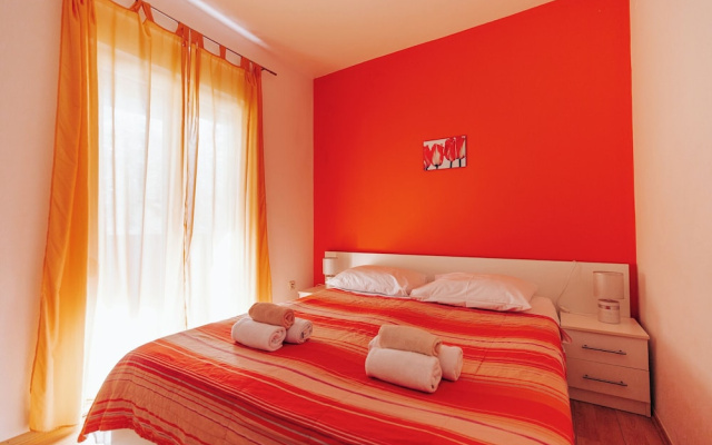 Apartments Lola