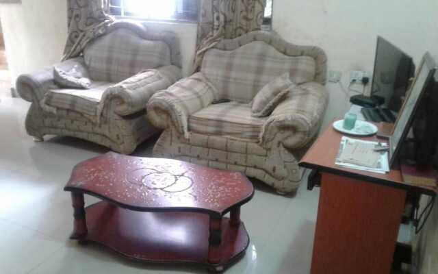 JJ&JE Family House - Hostel