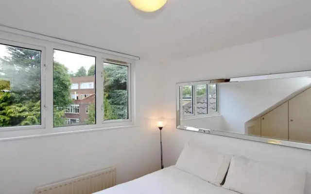 Wimbledon Sports Apartment