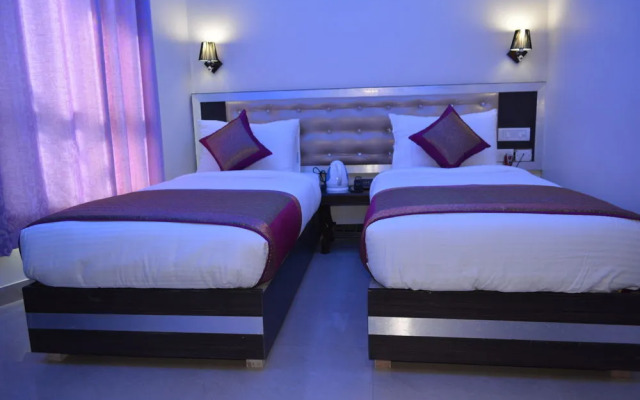 Hotel Breeze Inn