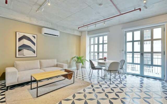Spacious 2BR in Plaza Herrera