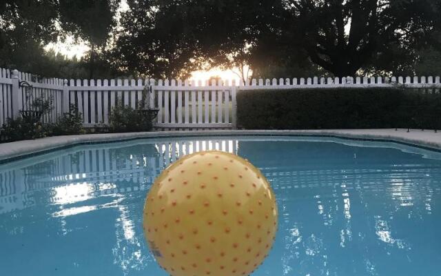 The Plantation House Boutique Inn