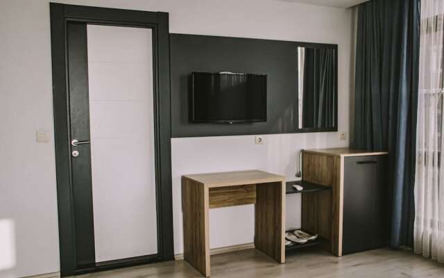 Bois Hotel And Cafe And Restaurant