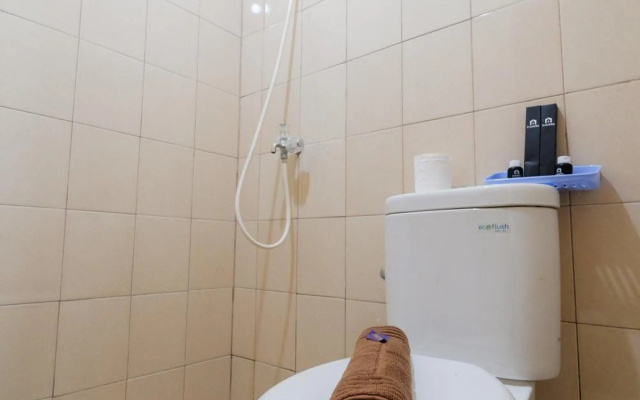 Cozy Studio @ Tifolia Apartment near Kelapa Gading By Travelio – Bathroom – Jakarta