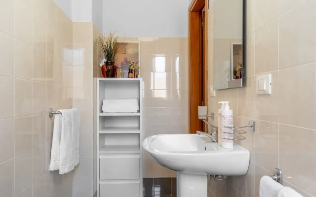 Ierone Apartment With Balcony by Wonderful Italy