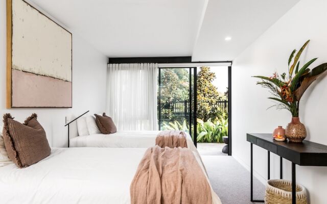 Your Luxury Escape - Ground Luxury