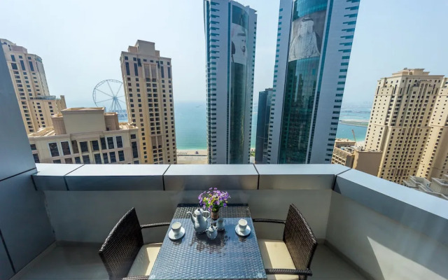 Deluxe Holiday Homes - Bay Central West