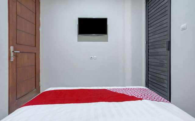 Anugrah Rr Syariah by OYO Rooms