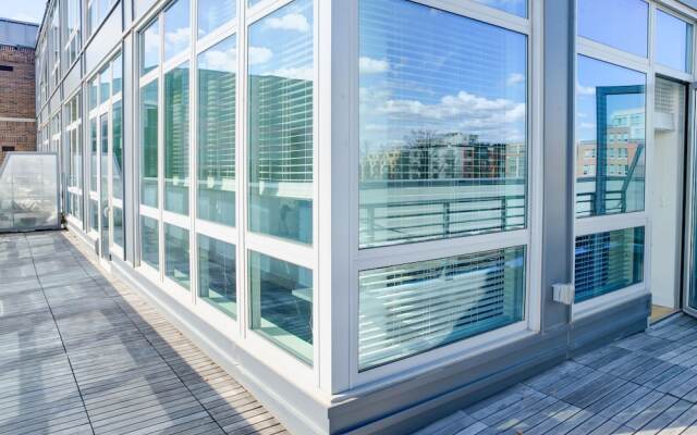 Heaven on Midtown Fully Furnished Apts