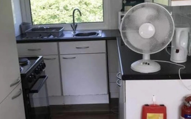 2 Bedroom Chalet Near the Beach