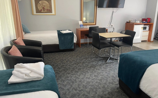 Town & Country Motor Inn Forbes