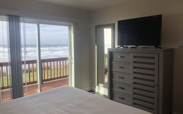 Sailor Jack's Oceanfront Inn