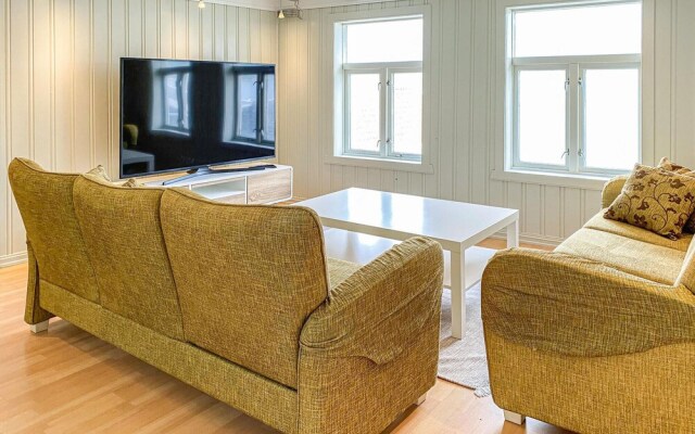 Nice Home in Kristiansund With Wifi and 3 Bedrooms