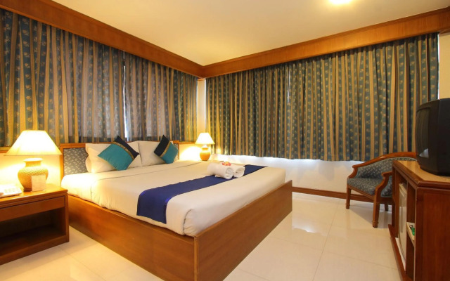 Silom Avenue Inn