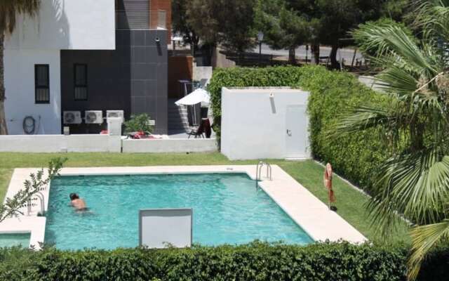 La Fuente 3 Bedroom Apartment With Comm Pool