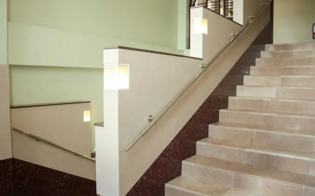 Casablanca Suites Near Airport