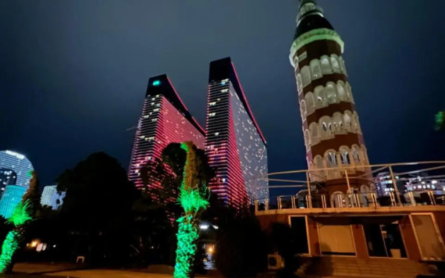 Sunny Apartment Batumi