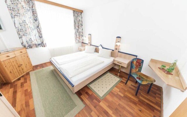 Zur Post & Appartementhaus Kern