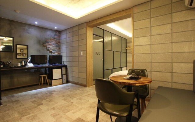 Yeosu Hakdong JA Self Check-in Motel