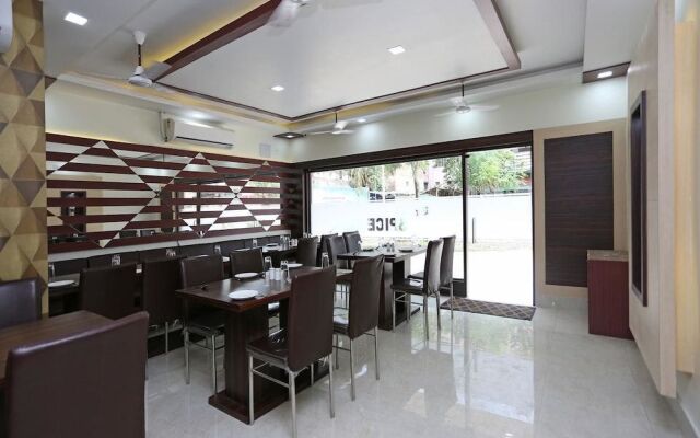OYO 6709 Hotel L N International